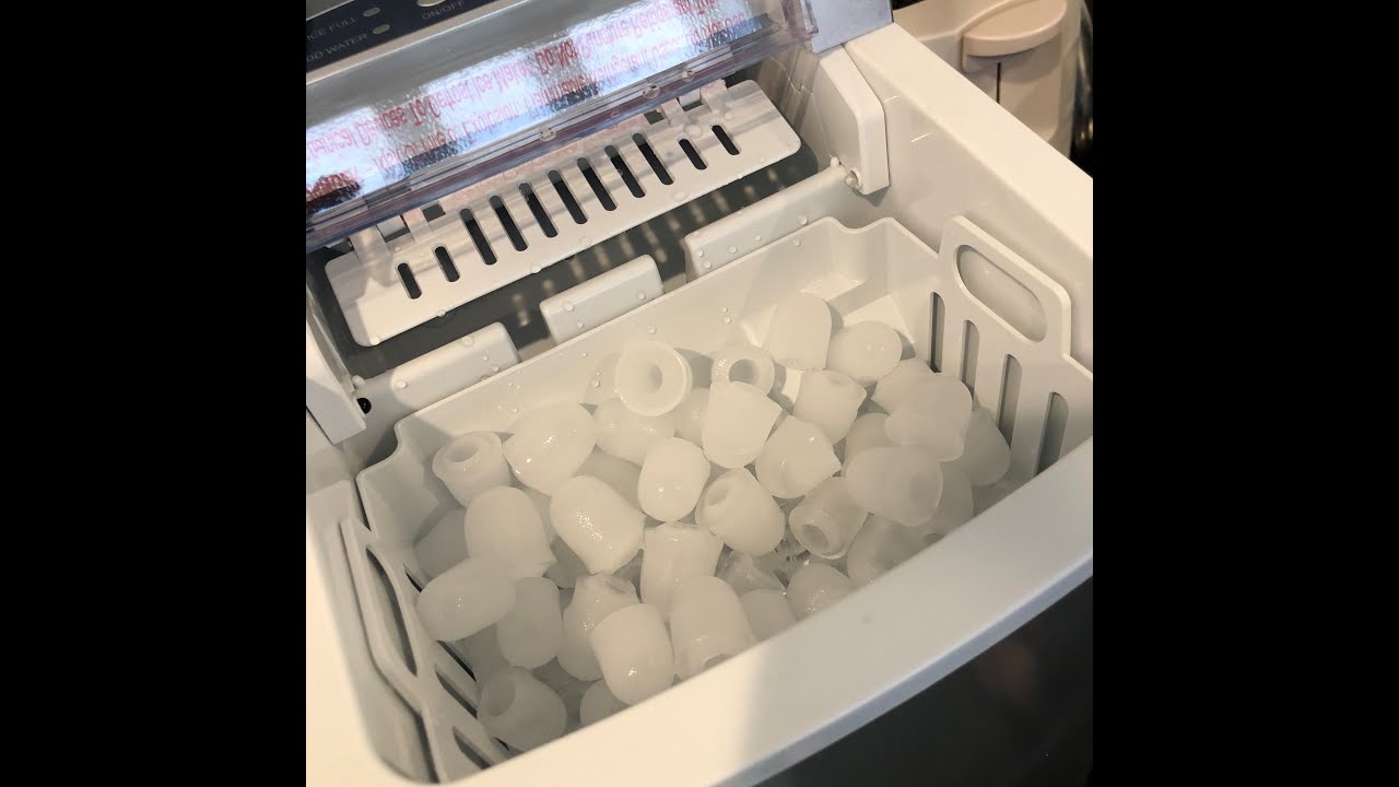 Portable Ice Maker review, Insignia brand. A Christmas gift from my sister.  